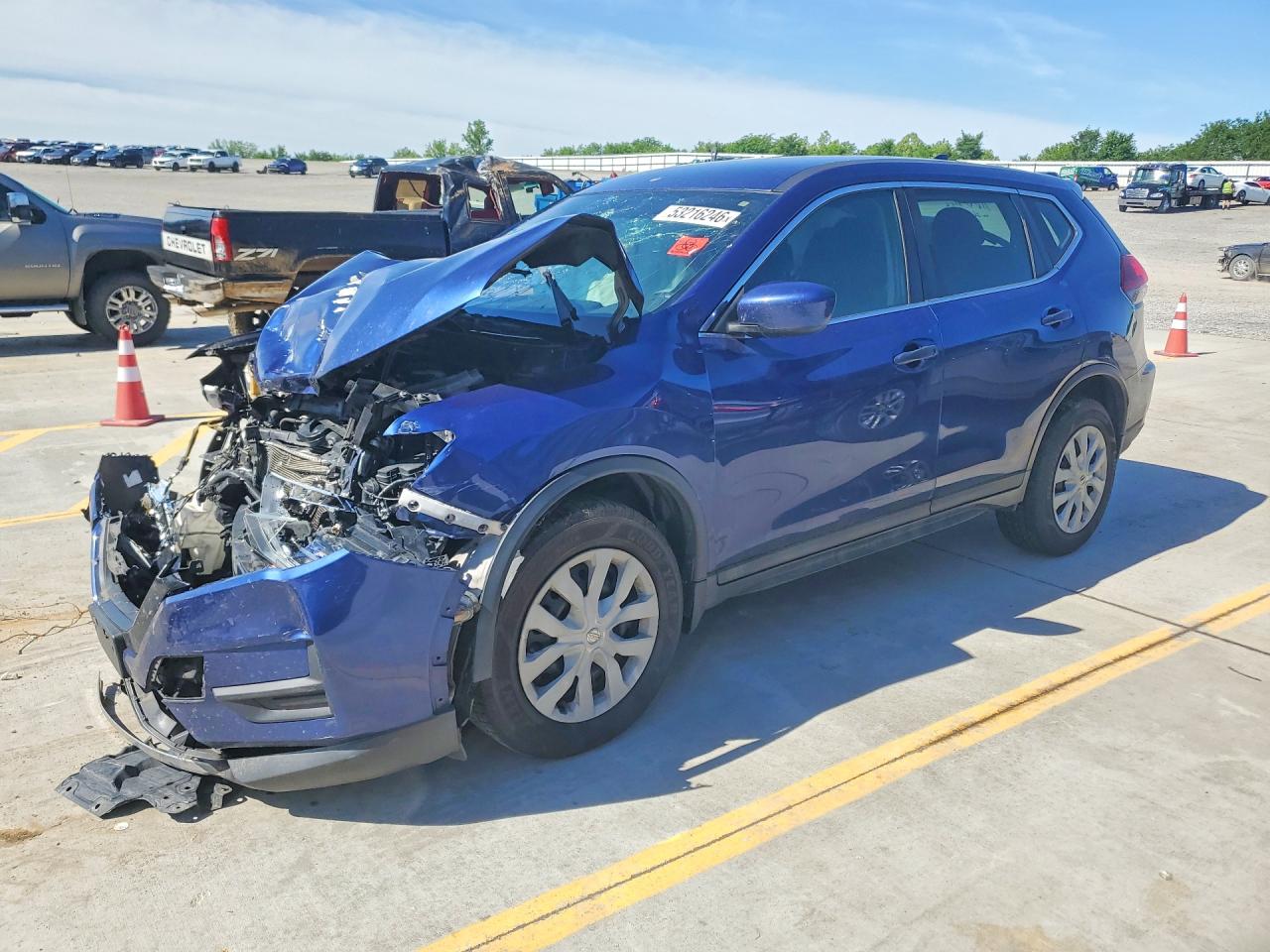 Salvage Nissan Rogue Image