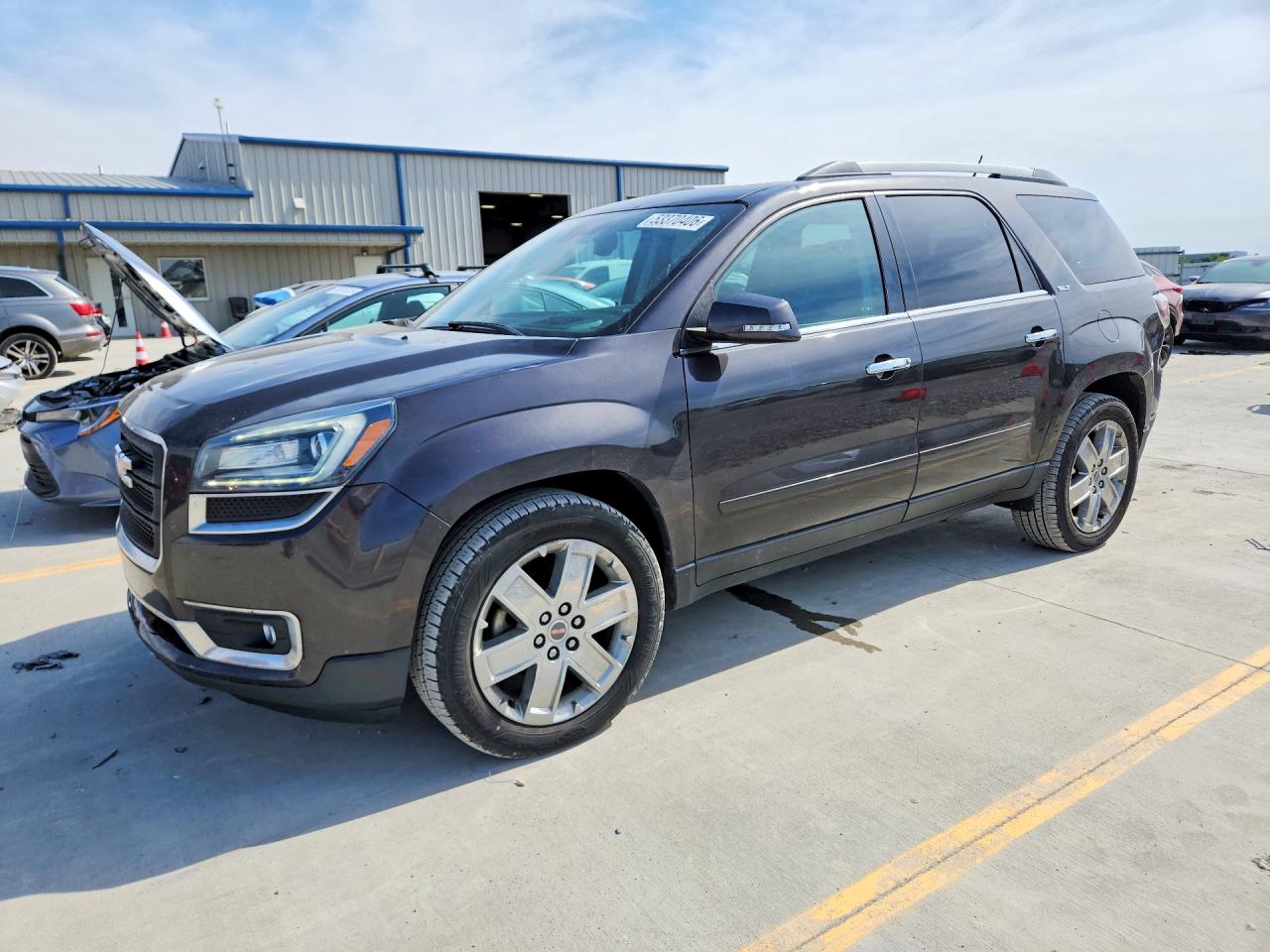 Salvage GMC Acadia Image