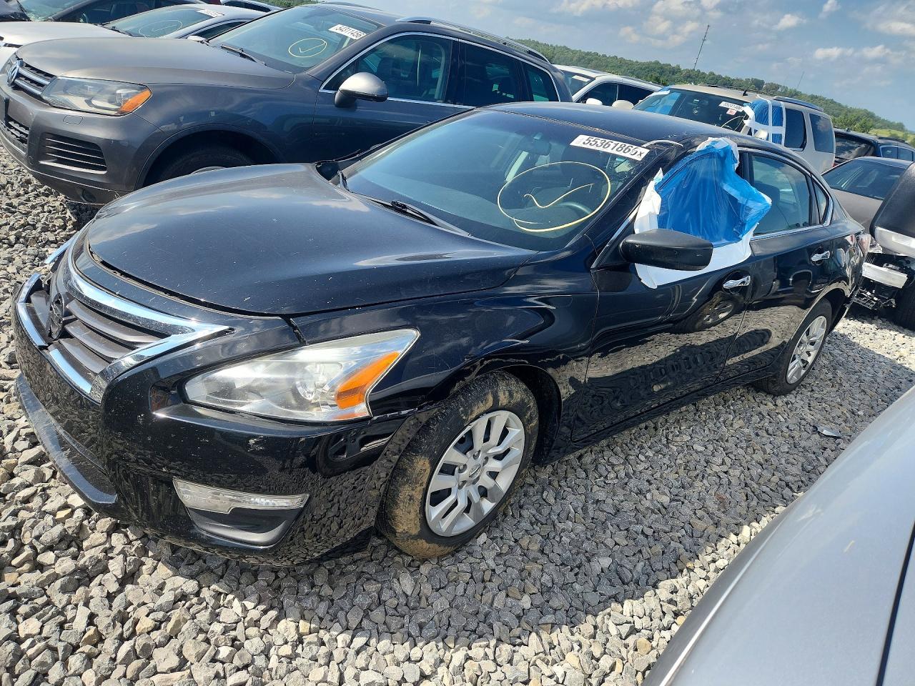 Salvage Nissan Altima Image