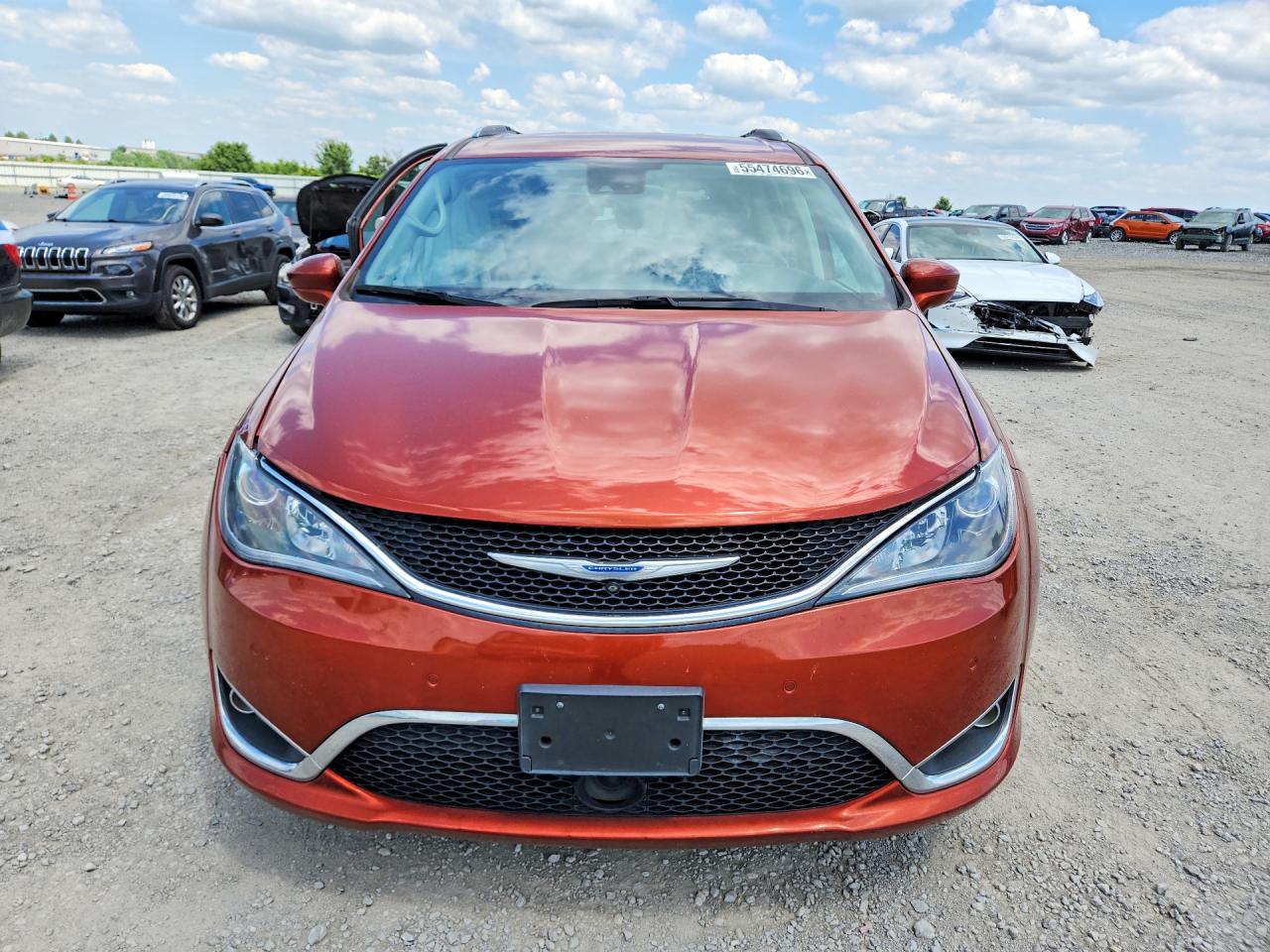 Chrysler Pacifica Touring L