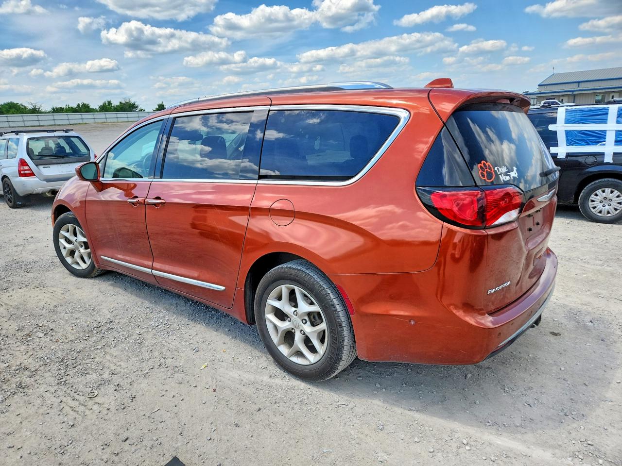 Chrysler Pacifica Touring L