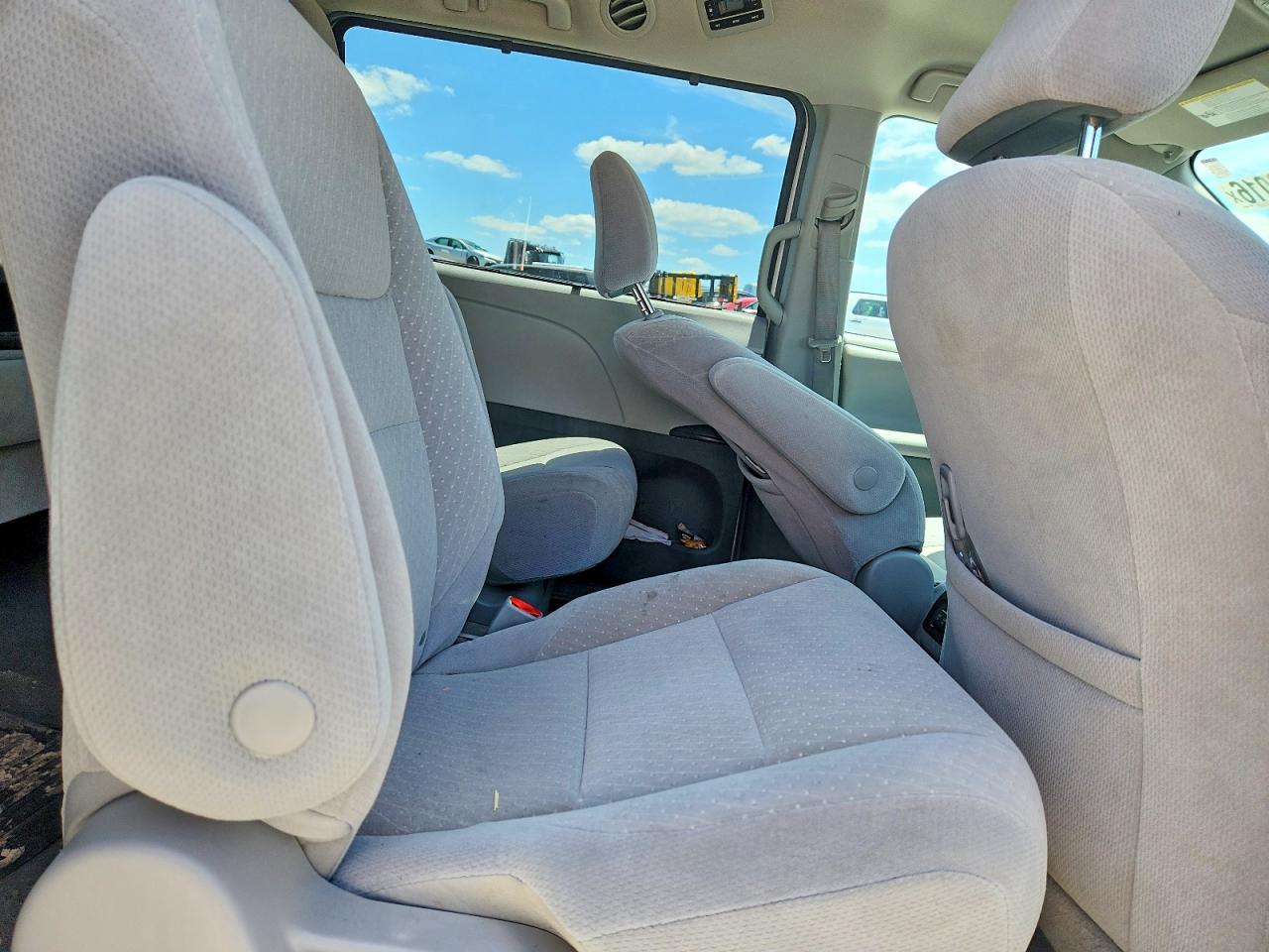 Toyota Sienna Le/xle