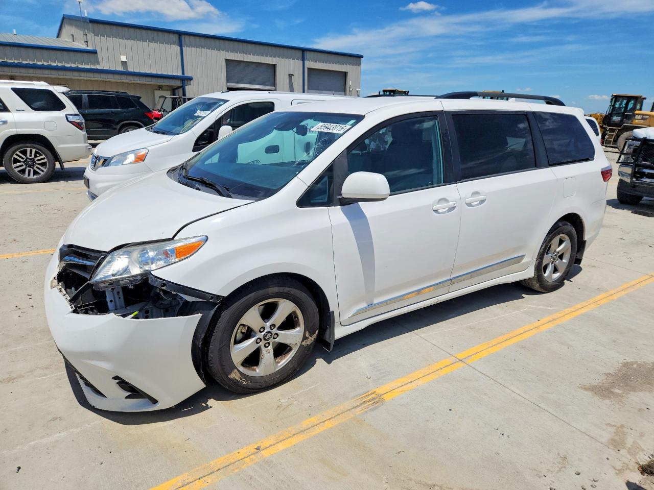 Salvage Toyota Sienna Image