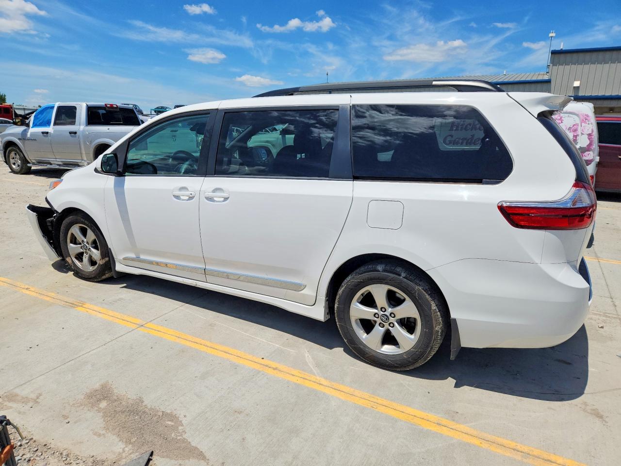 Toyota Sienna Le/xle