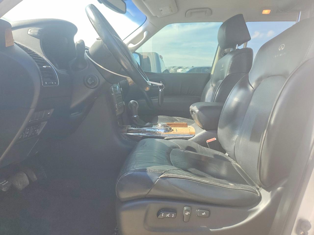 INFINITI Qx Base