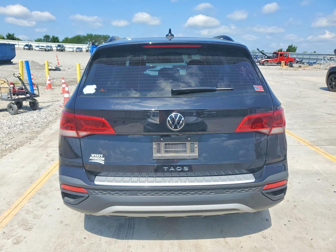 Volkswagen Taos S