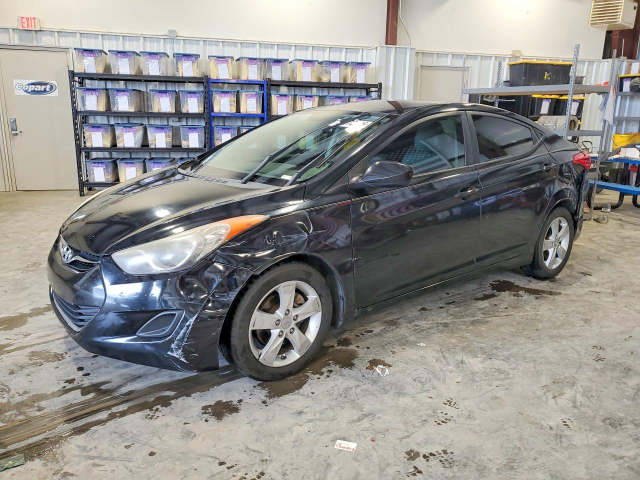 Salvage Hyundai ELANTRA Image