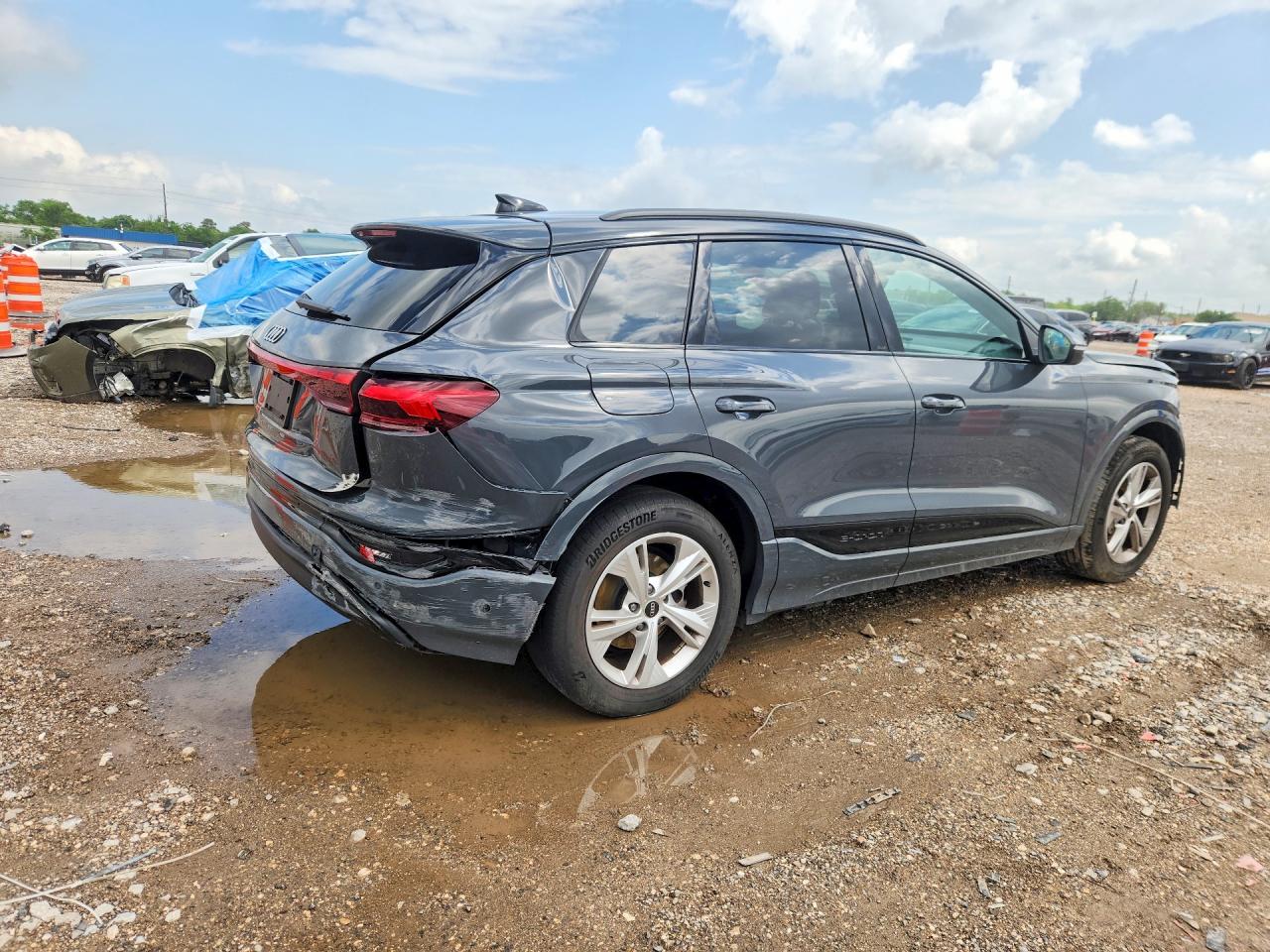 Audi Q6 Premium