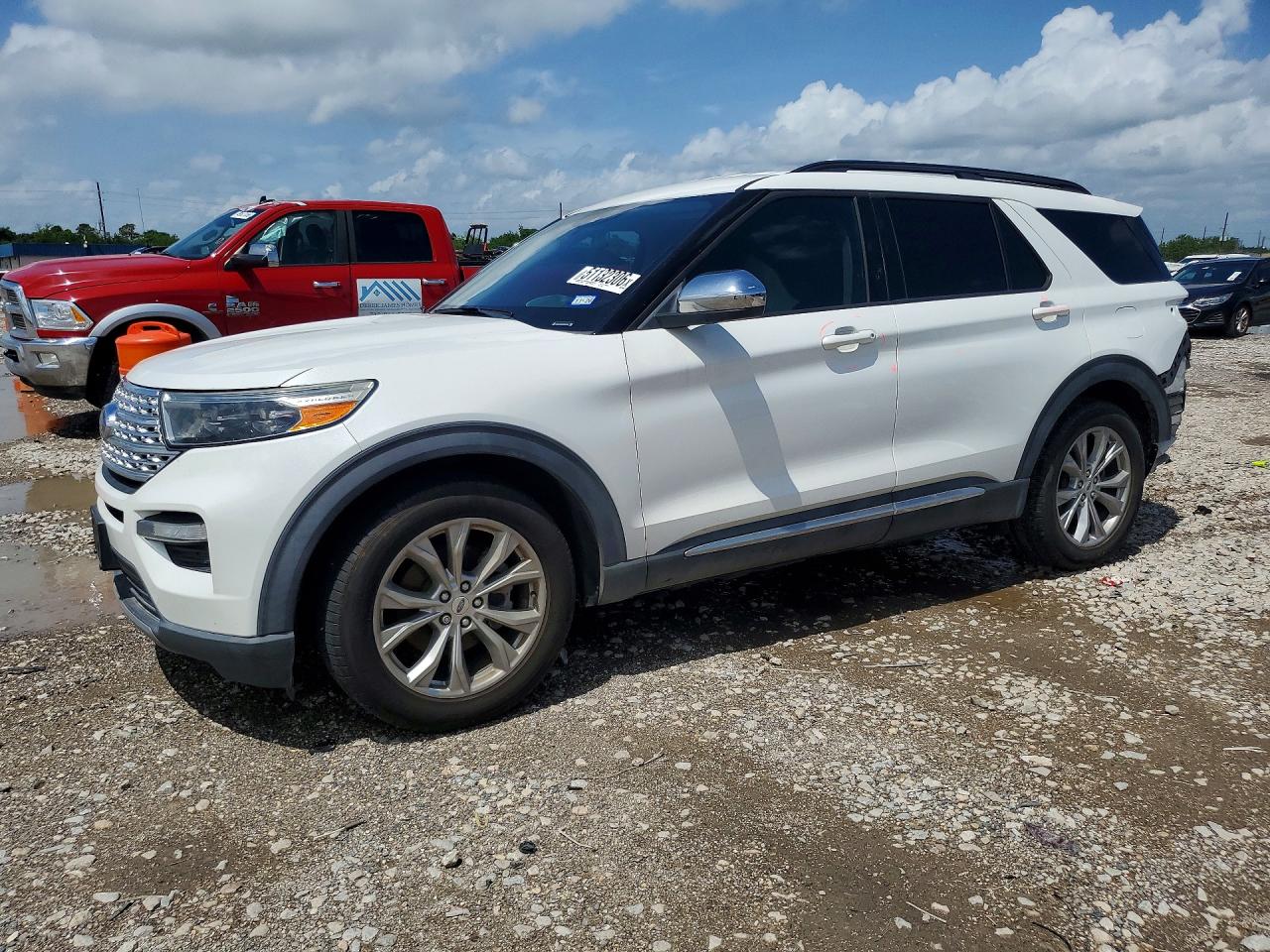 Salvage Ford Explorer Image