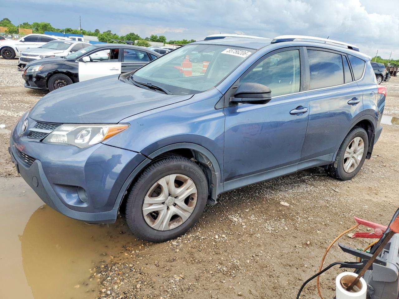 Salvage Toyota RAV4 Image
