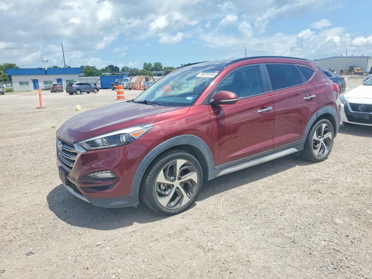 Salvage Hyundai TUCSON Image