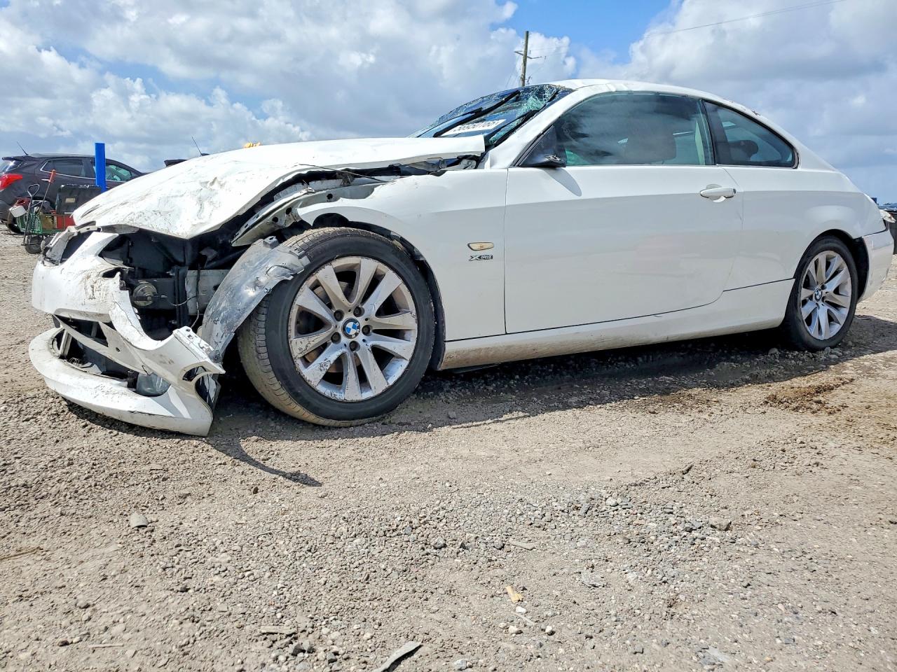 Salvage BMW 3 Series Image