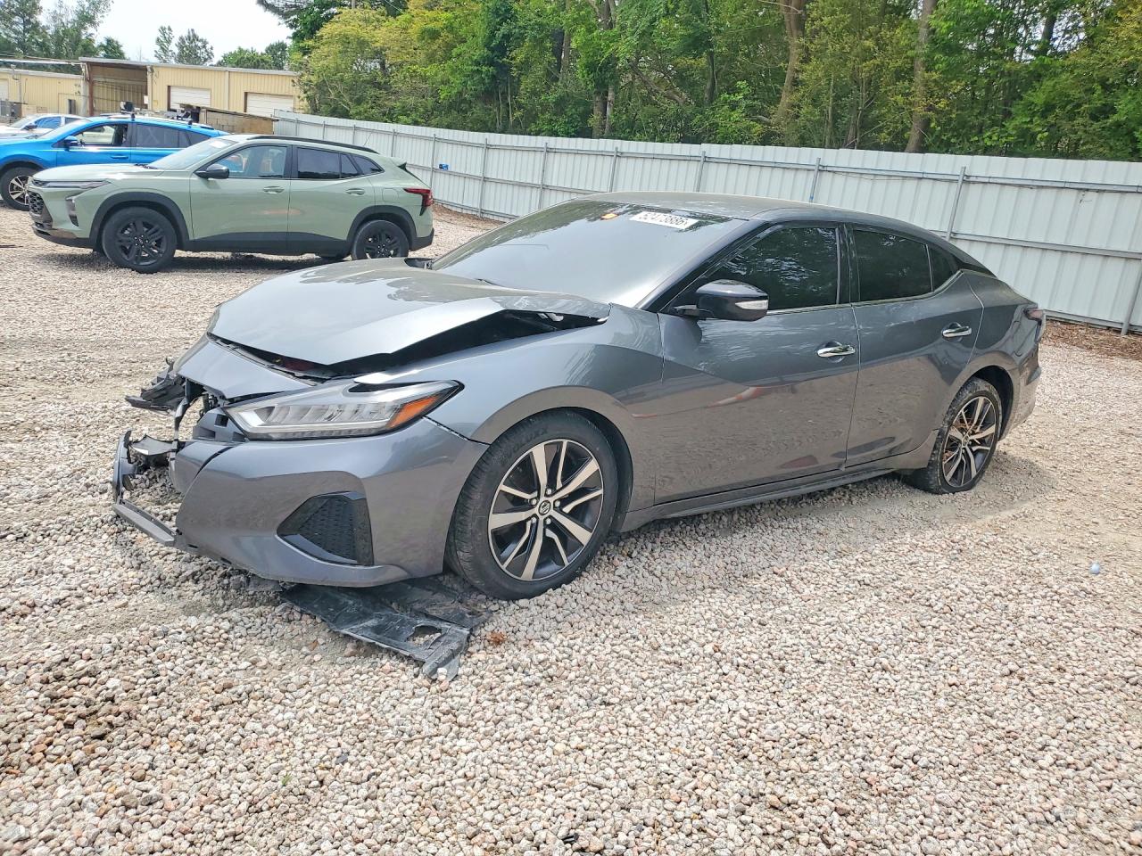 Salvage Nissan Maxima Image