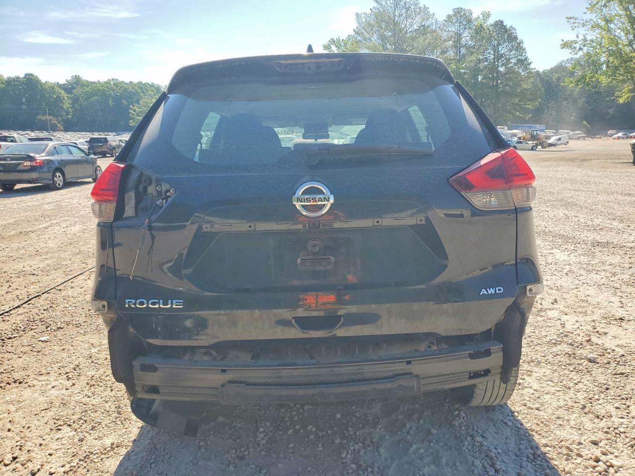 Nissan Rogue S