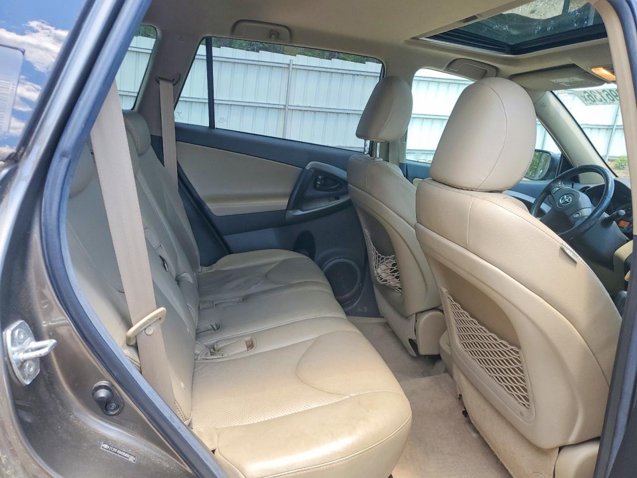 Toyota RAV4 Limited