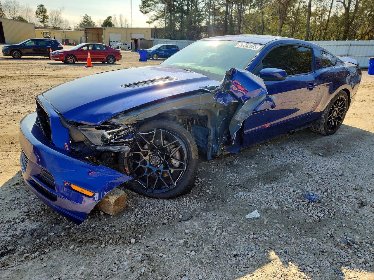 Salvage Ford Mustang Image