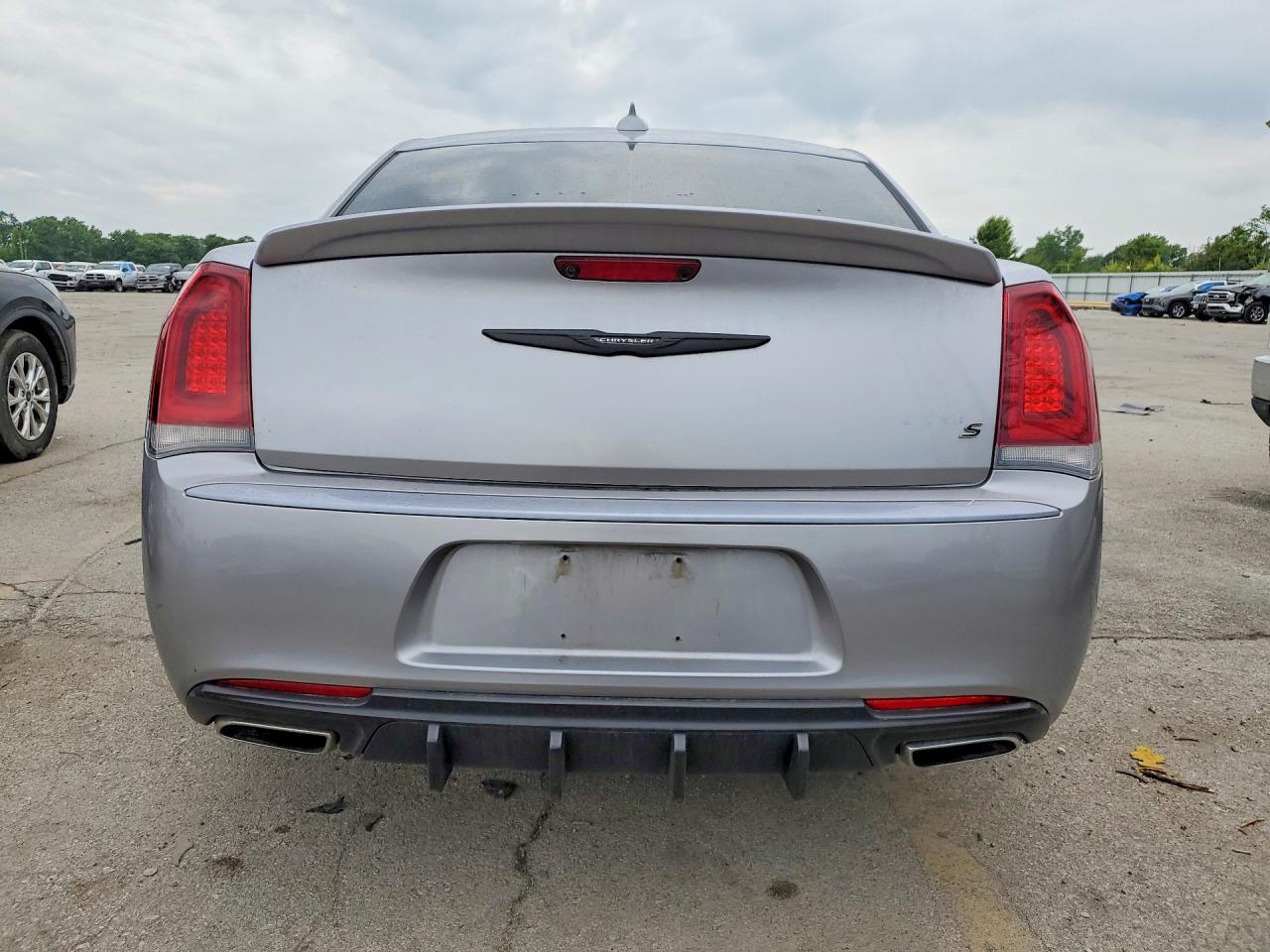 Chrysler 300 S