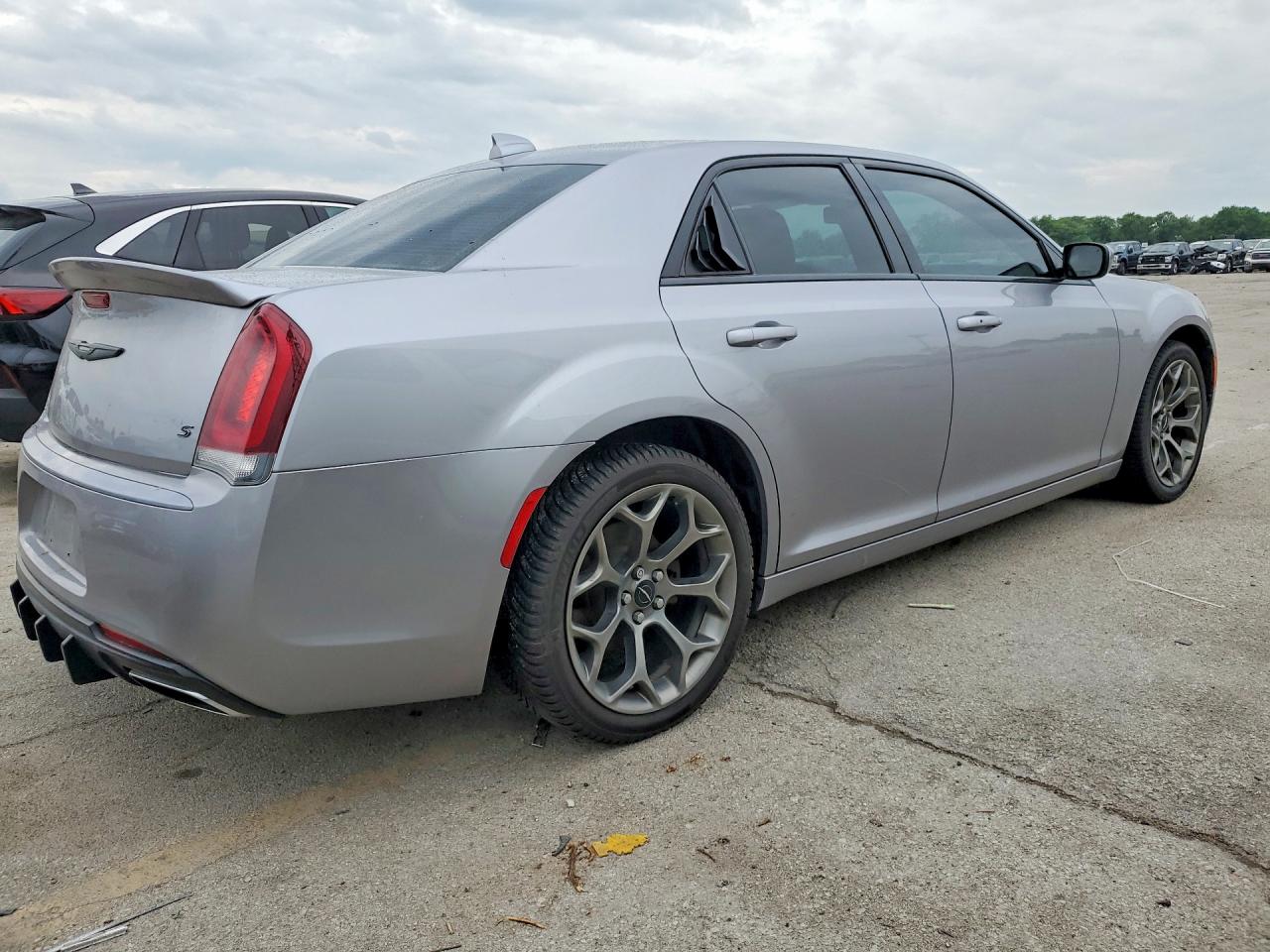 Chrysler 300 S
