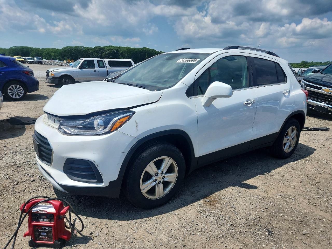 Salvage Chevrolet Trax Image