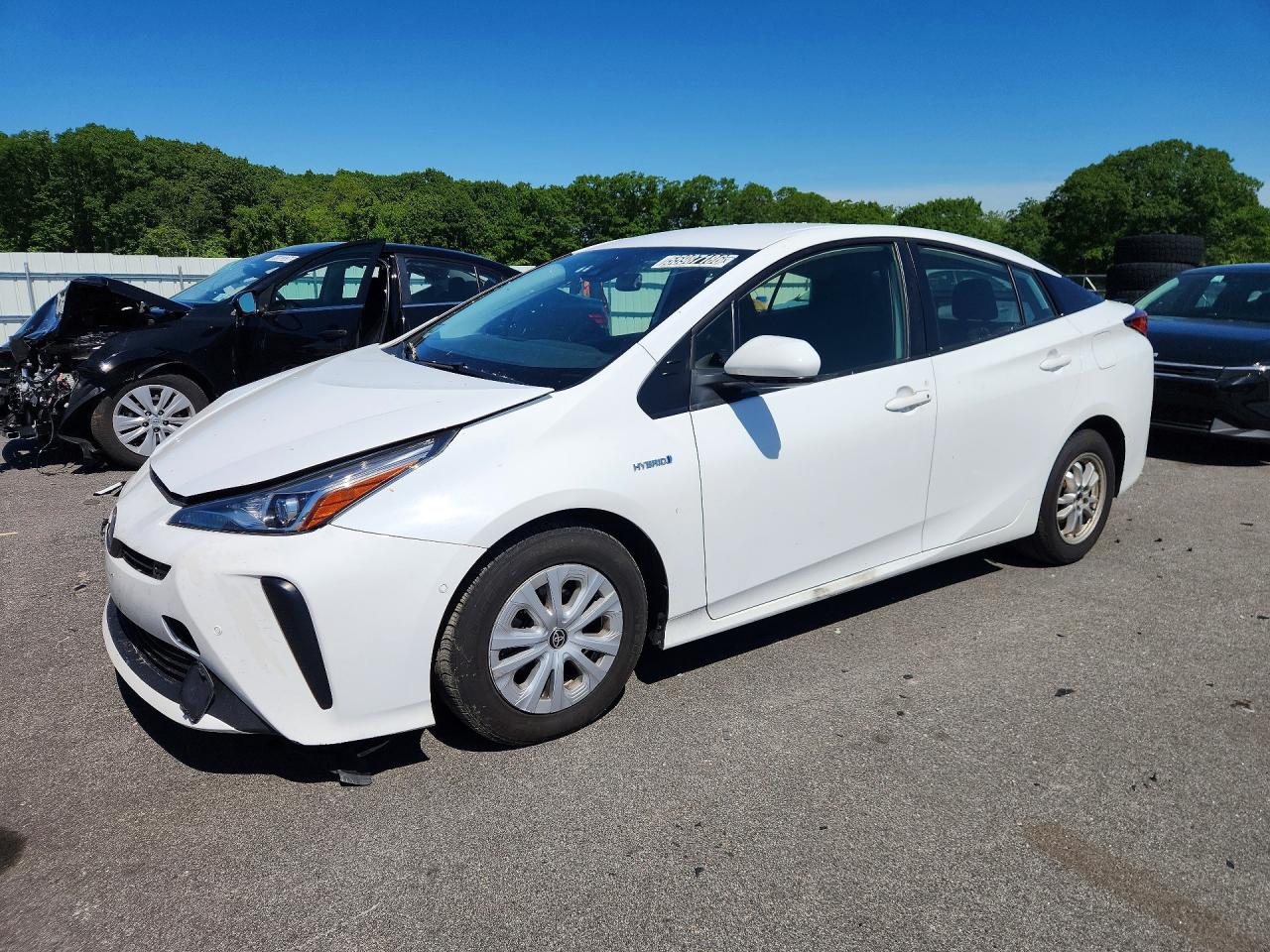 Salvage Toyota Prius Image