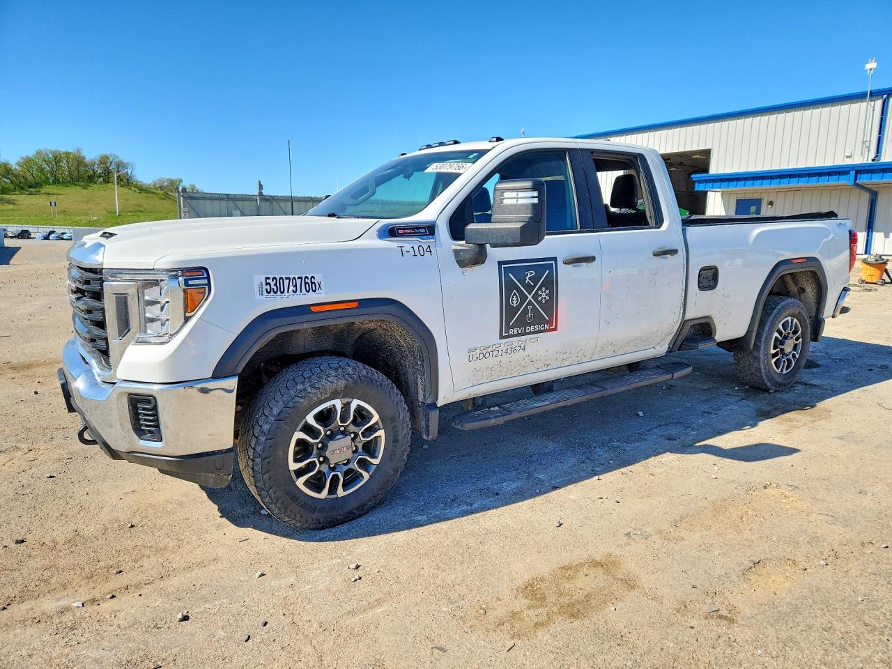 Salvage GMC Sierra Image