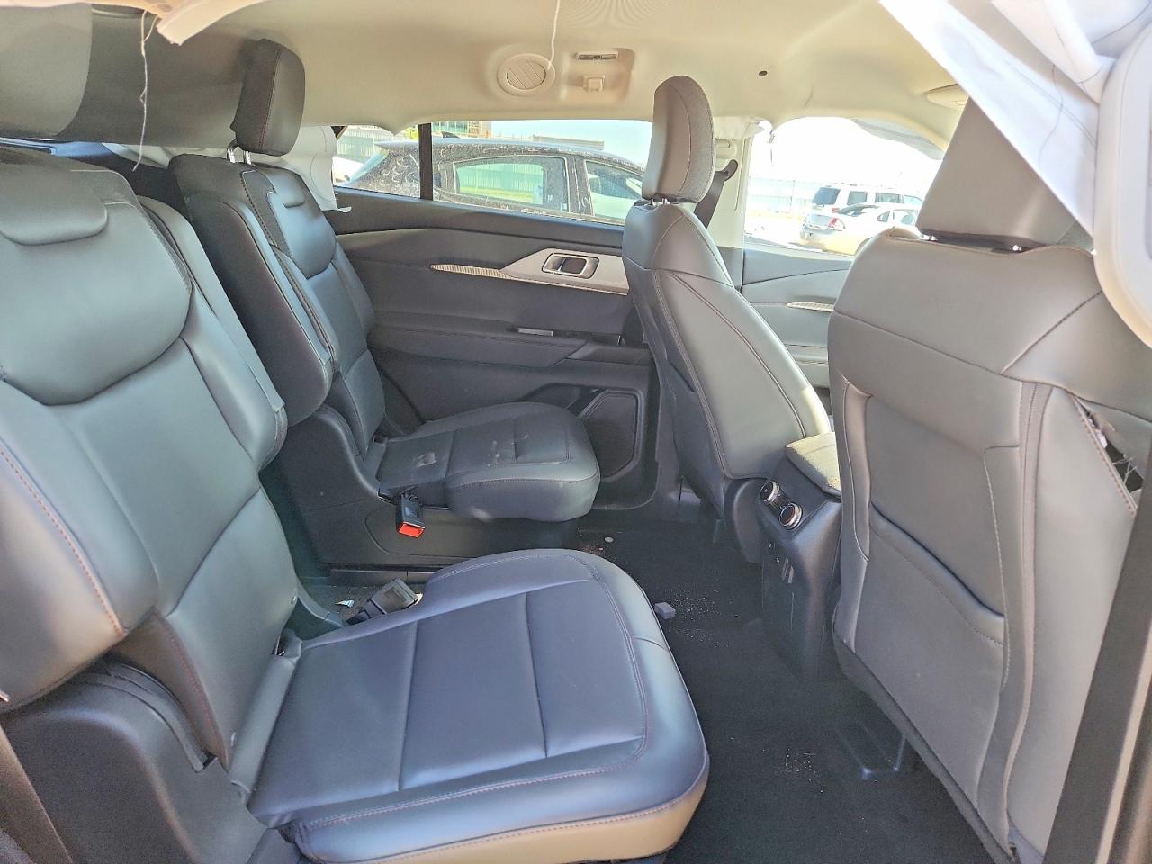 Ford Explorer Active