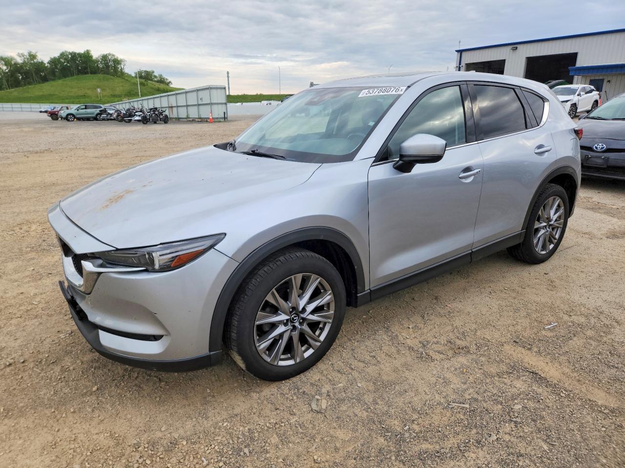 Salvage Mazda Cx Image