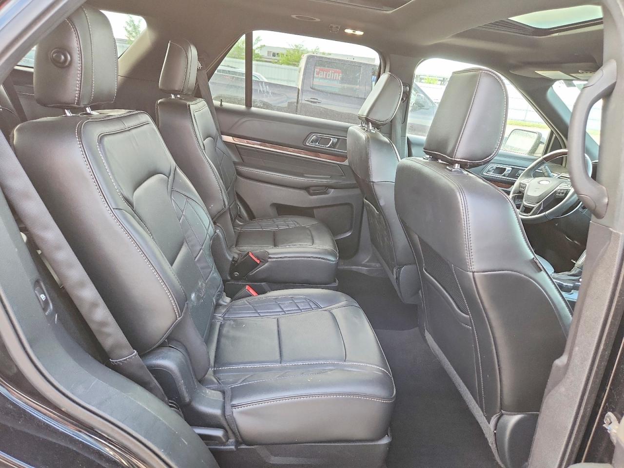 Ford Explorer Platinum