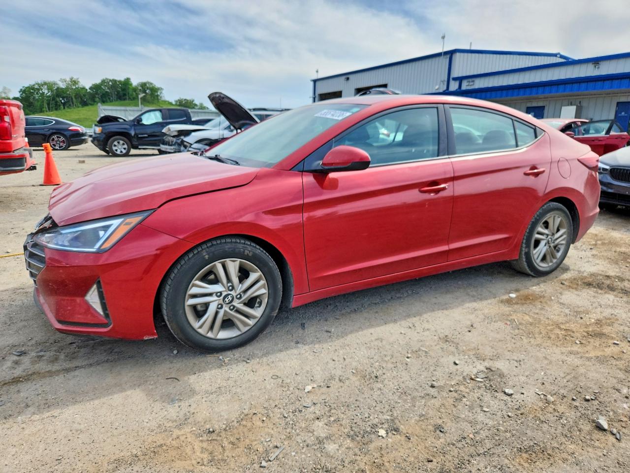 Hyundai ELANTRA Value Edition