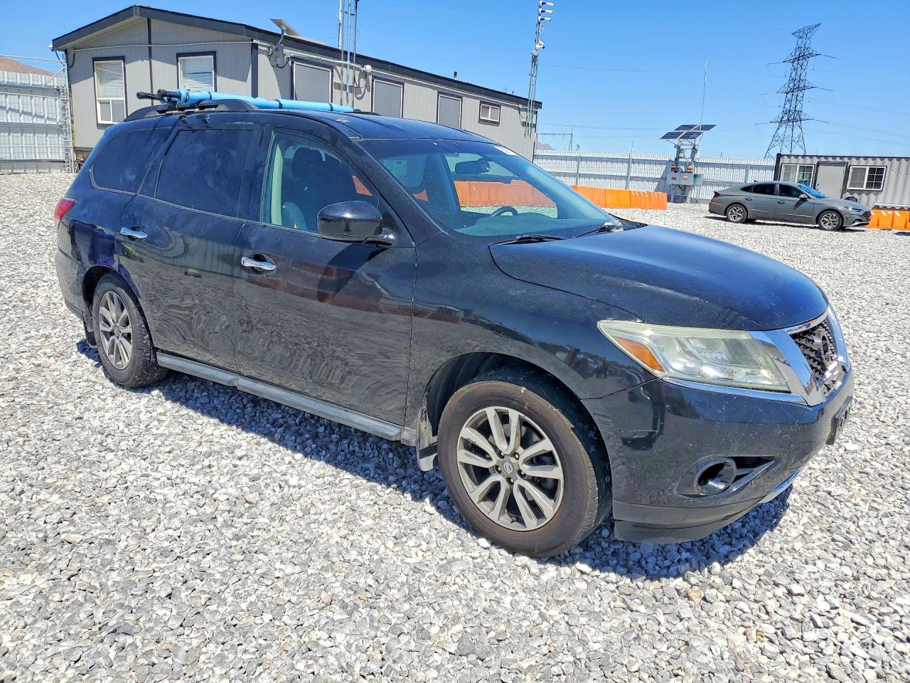 Nissan Pathfinder S