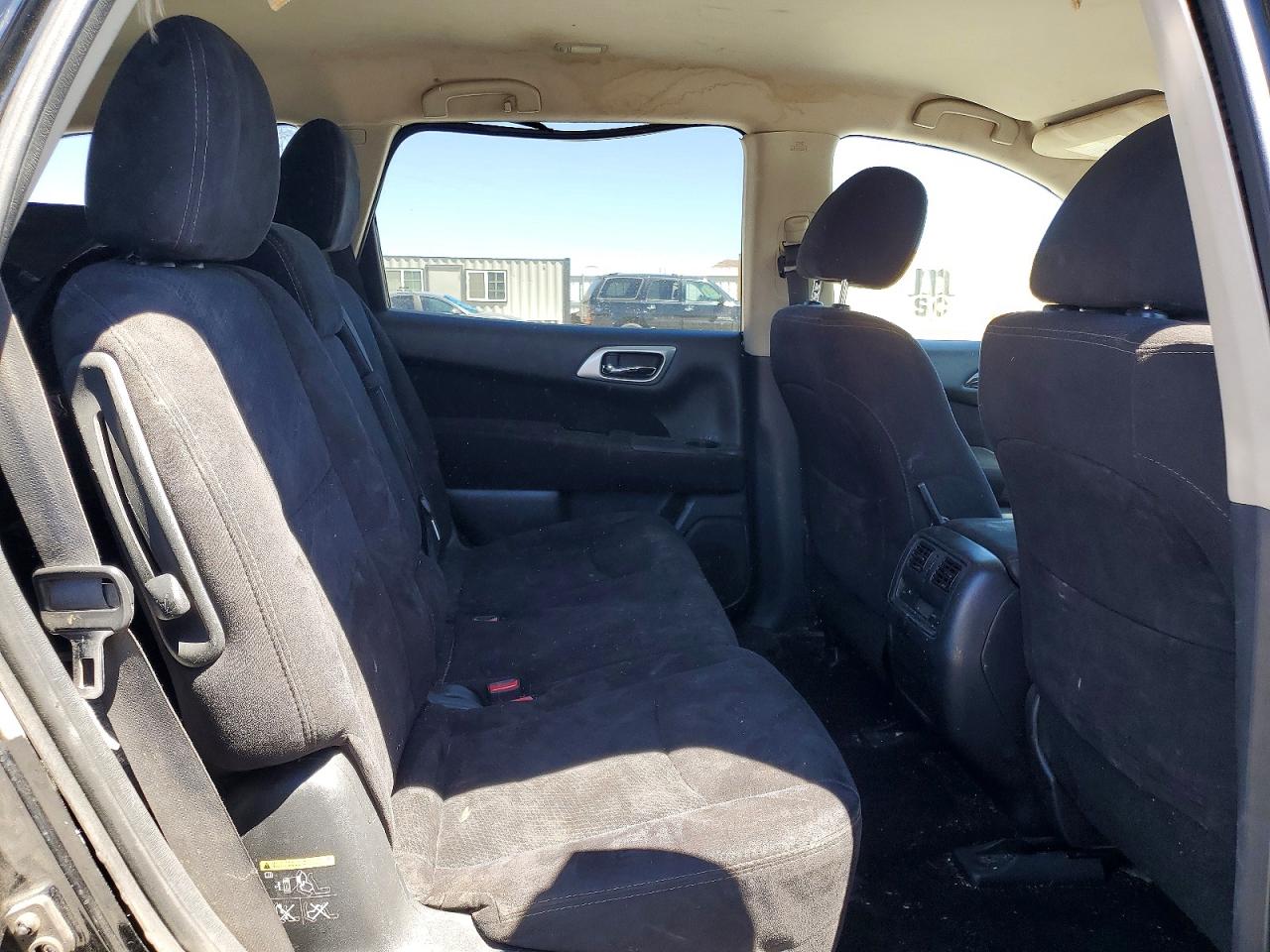 Nissan Pathfinder S