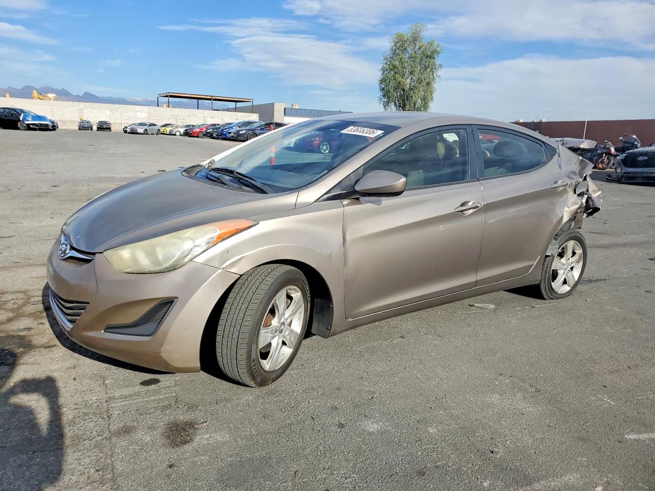 Salvage Hyundai ELANTRA Image