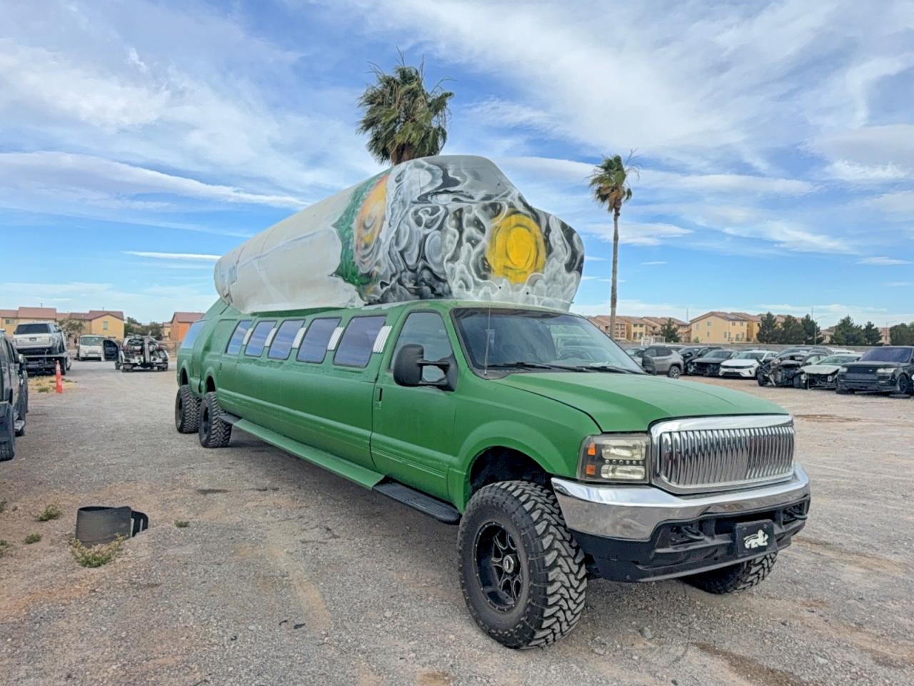 Salvage Ford Excursion Image
