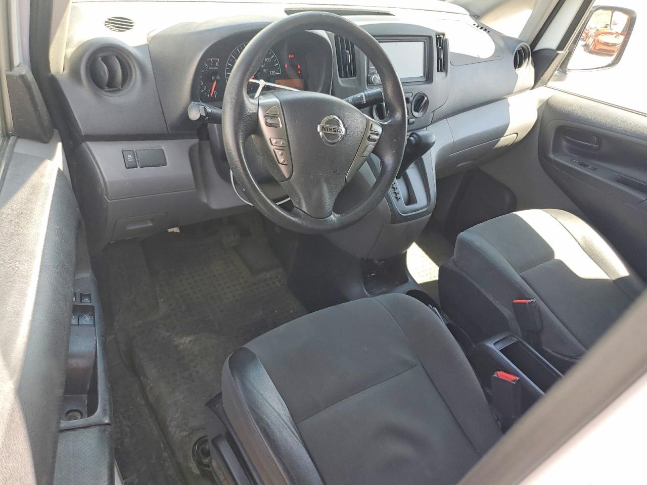 Nissan Nv S