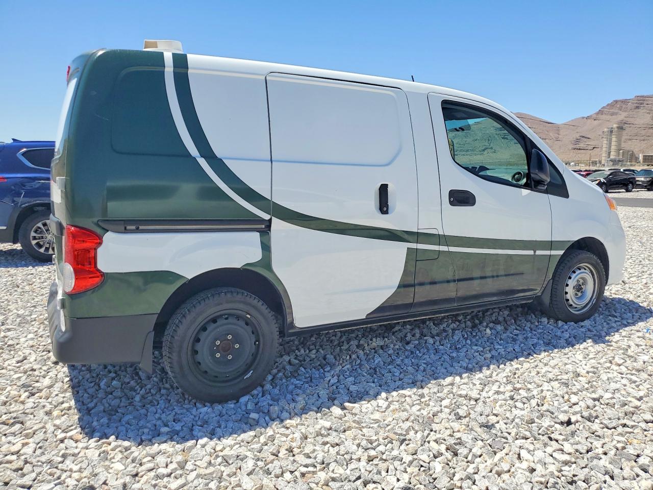 Nissan Nv S