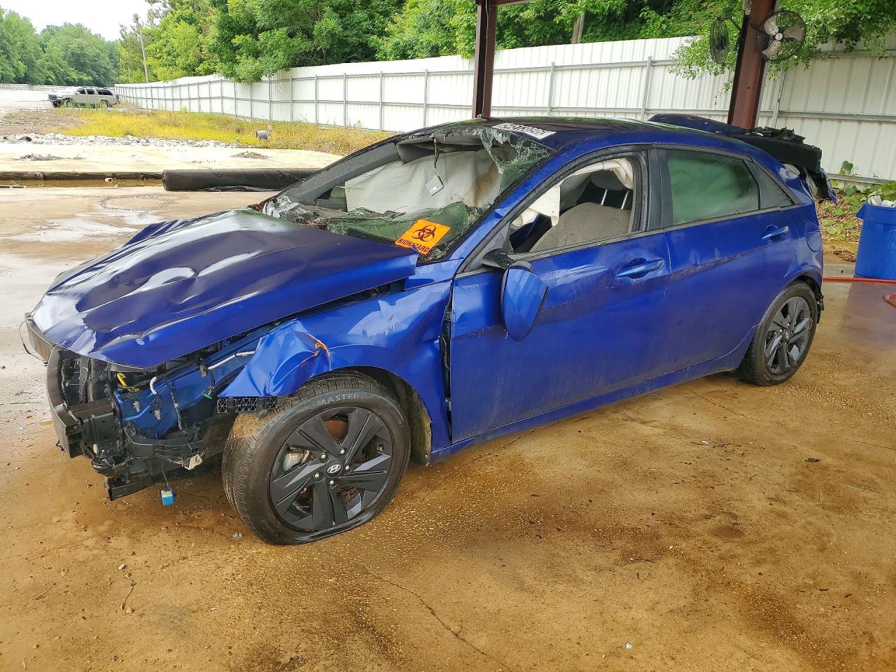 Salvage Hyundai ELANTRA Image