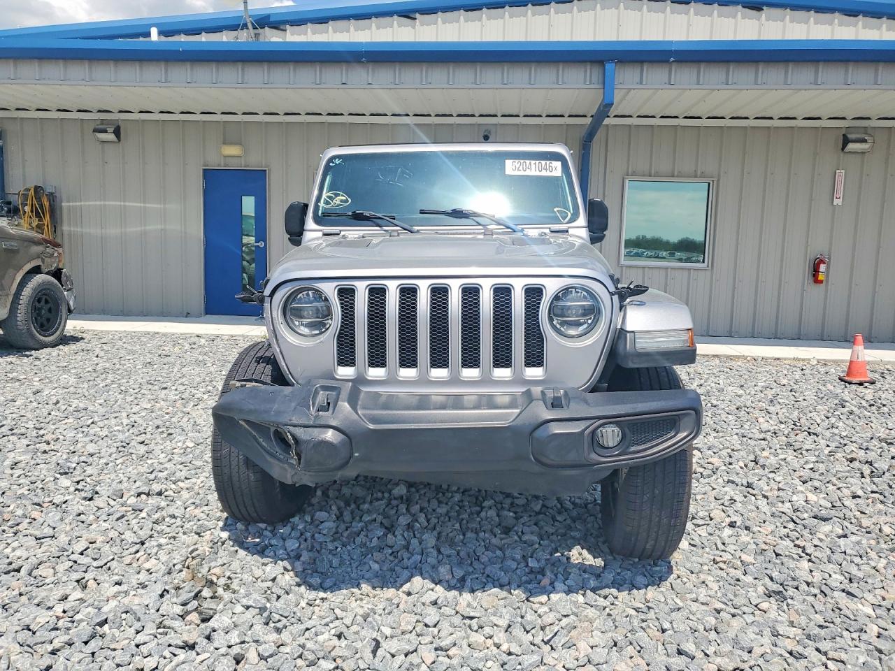 Jeep Wrangler Sahara