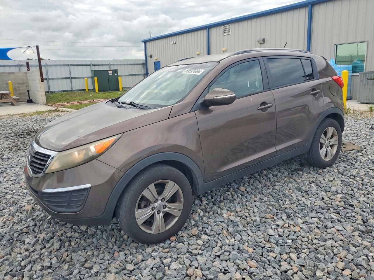 Salvage Kia Sportage Image