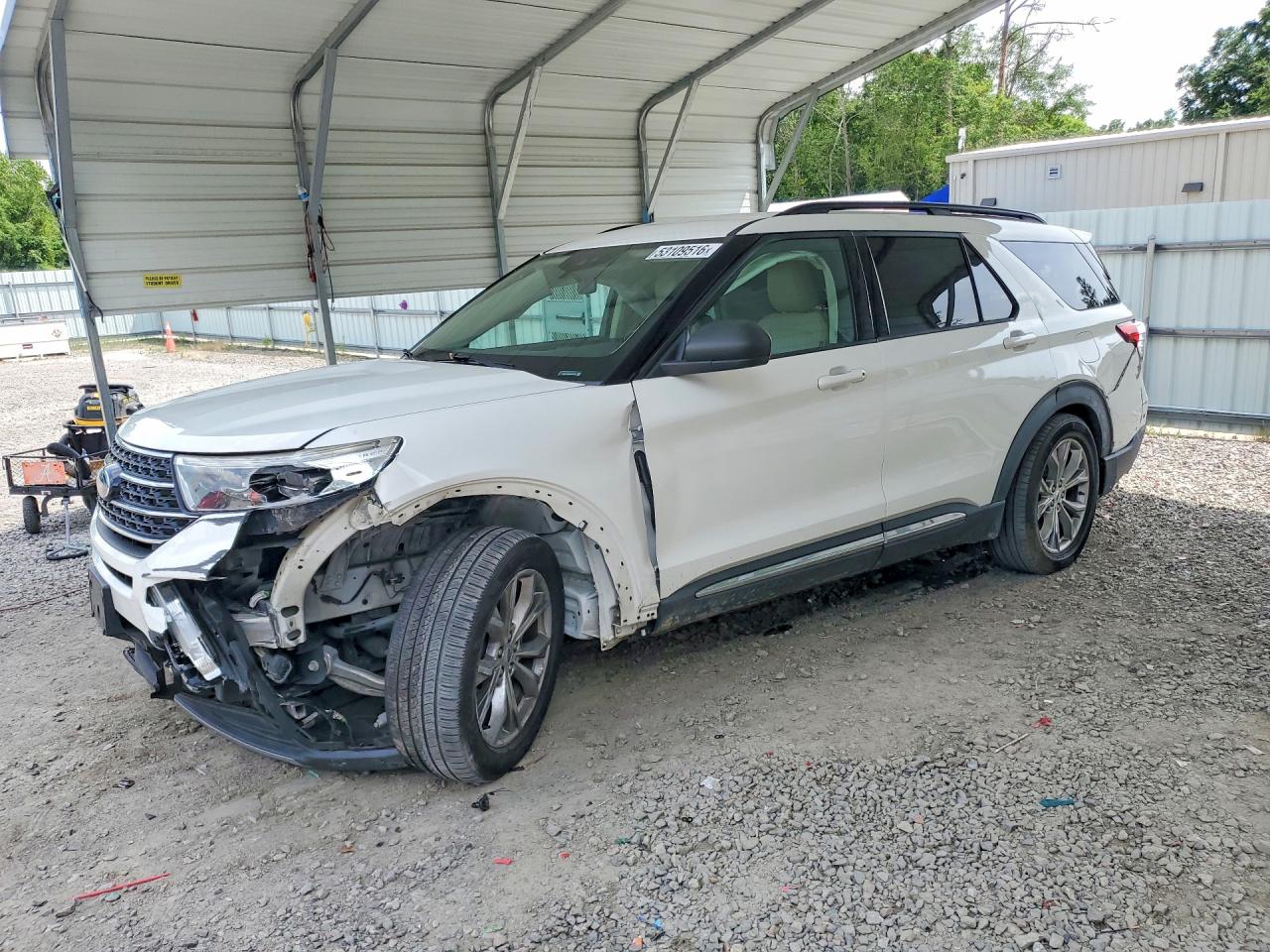 Salvage Ford Explorer Image