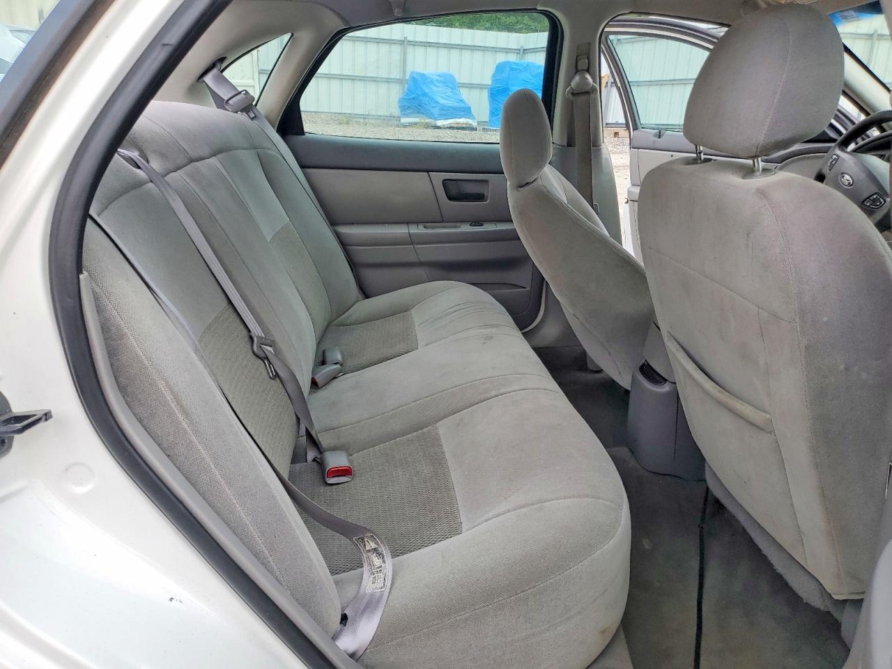 Ford Taurus Se