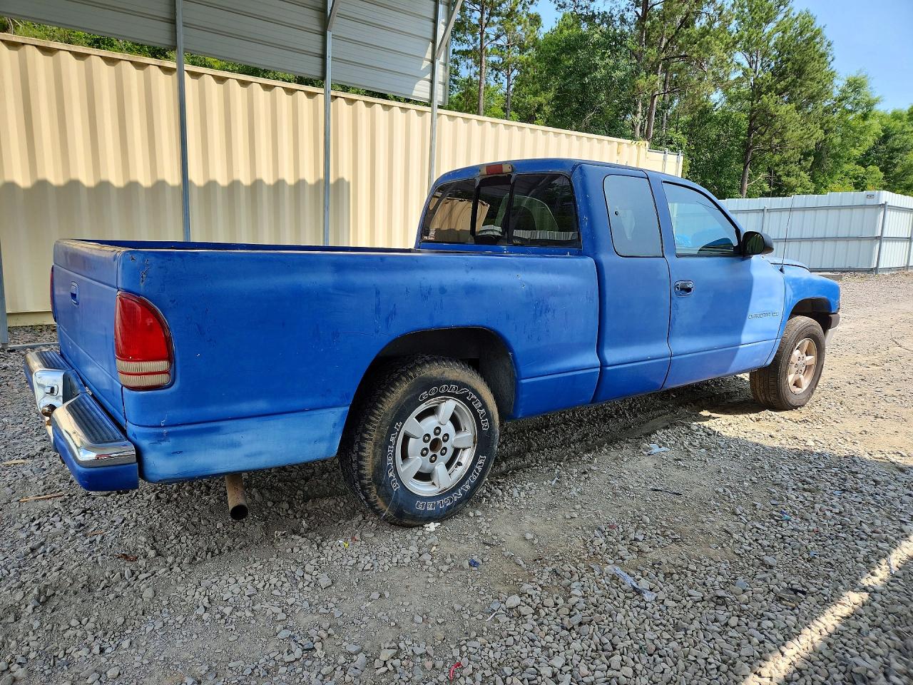 Dodge Dakota Base