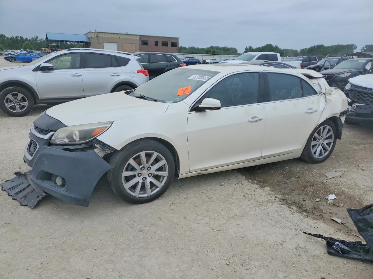 Salvage Chevrolet Malibu Image