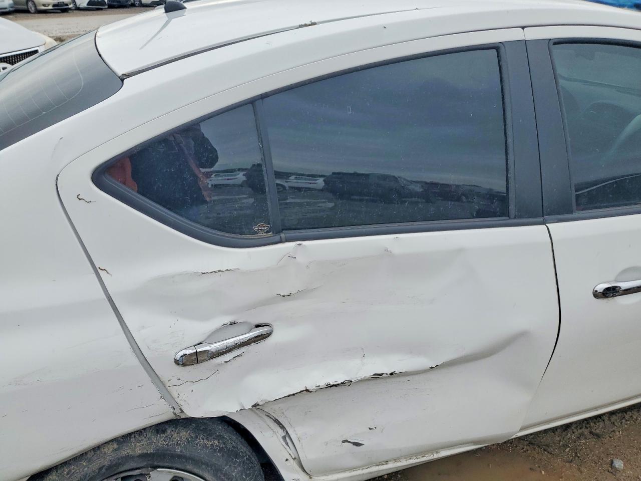 Nissan Versa Sv