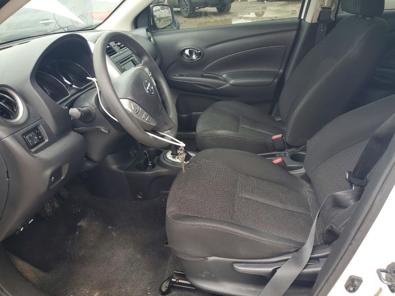 Nissan Versa Sv