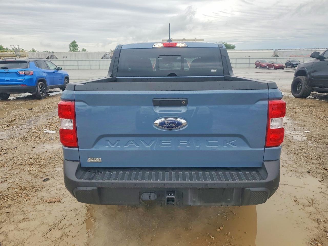 Ford Maverick Lariat