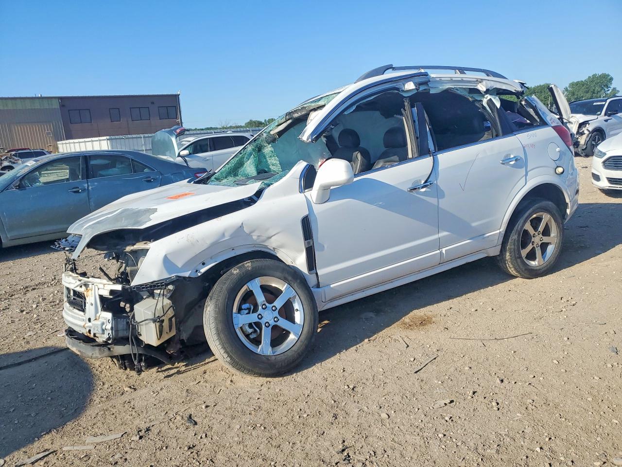 Salvage Chevrolet Captiva Image