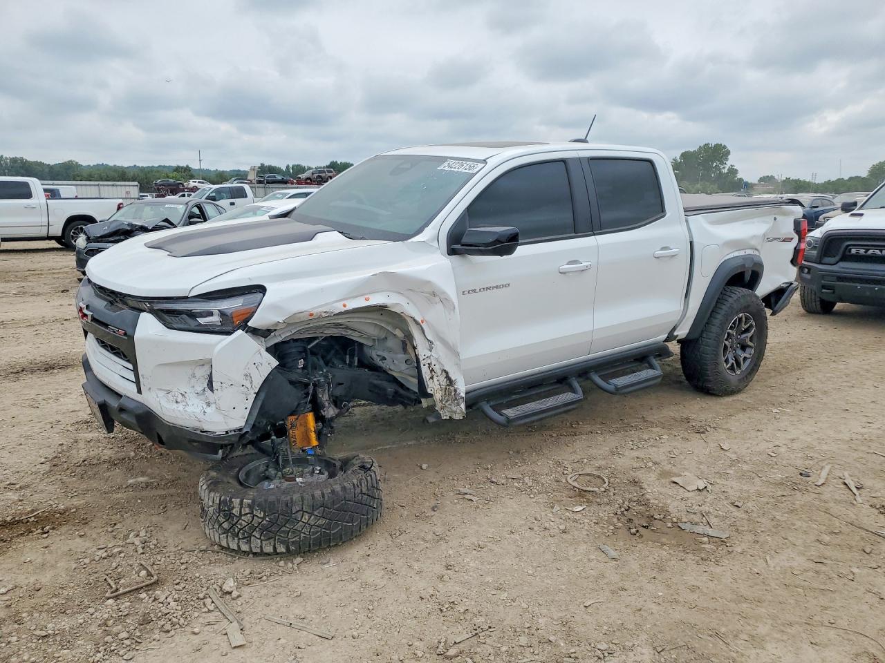 Salvage Chevrolet Colorado Image