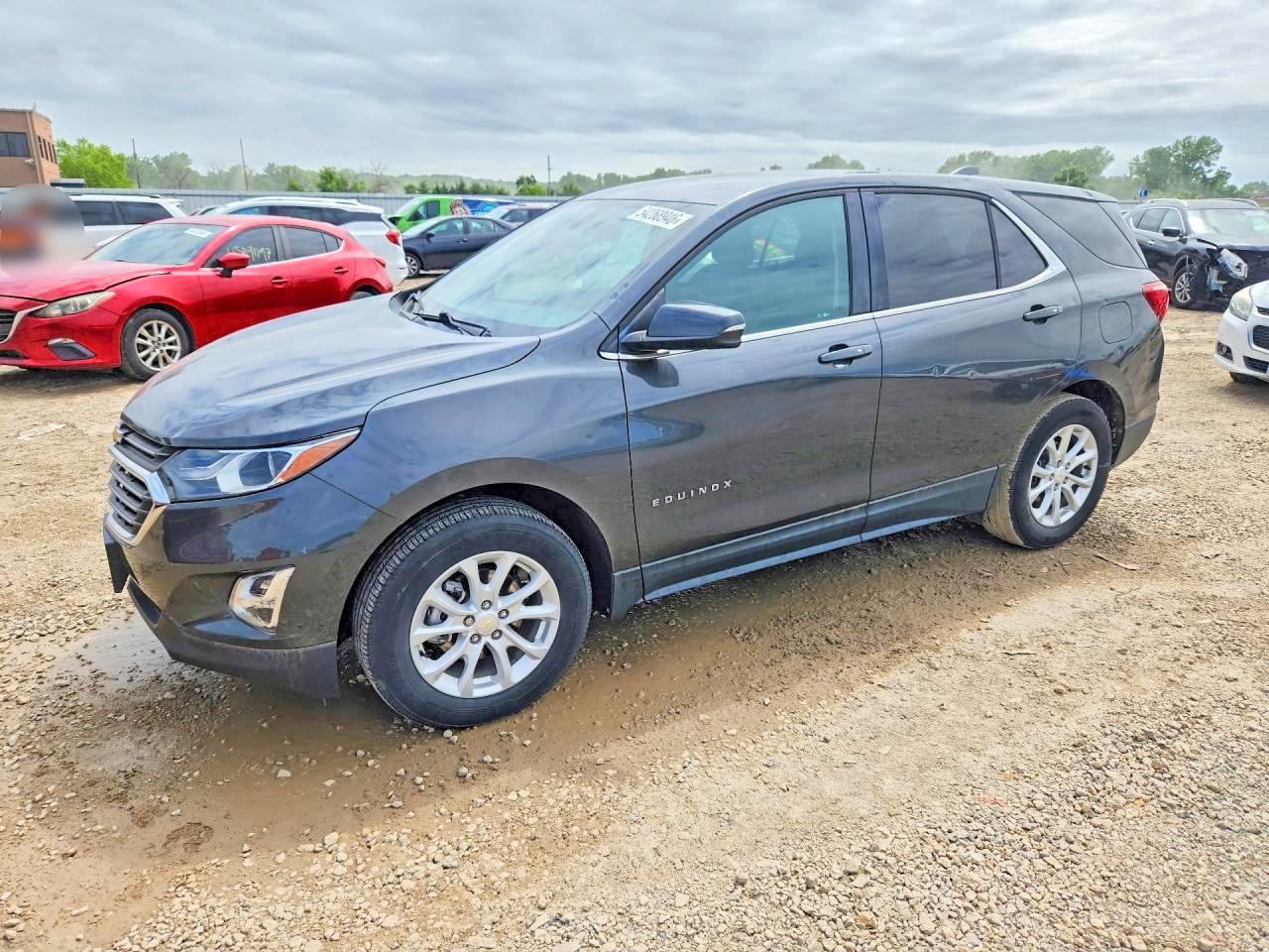 Salvage Chevrolet Equinox Image