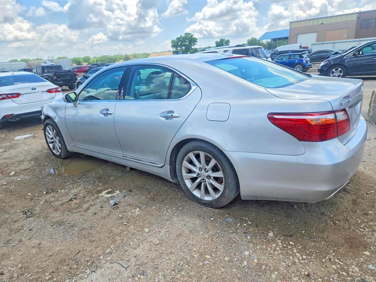 Lexus LS 460