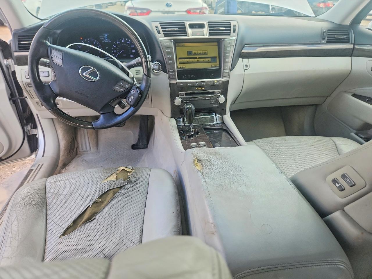 Lexus LS 460